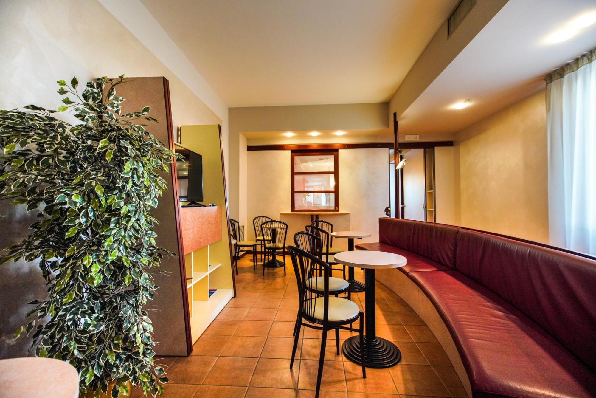 Hotel Murgia Santeramo in Colle Exterior photo