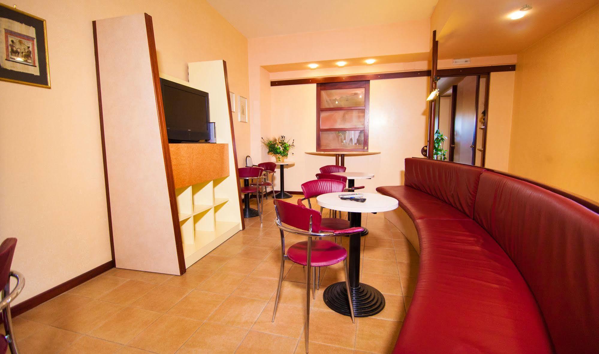 Hotel Murgia Santeramo in Colle Exterior photo